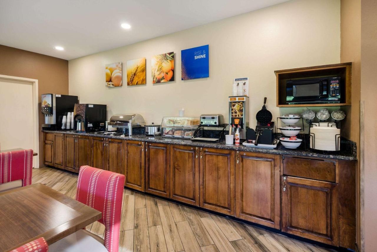 Comfort Inn Virginia Horse Center Lexington Exterior foto